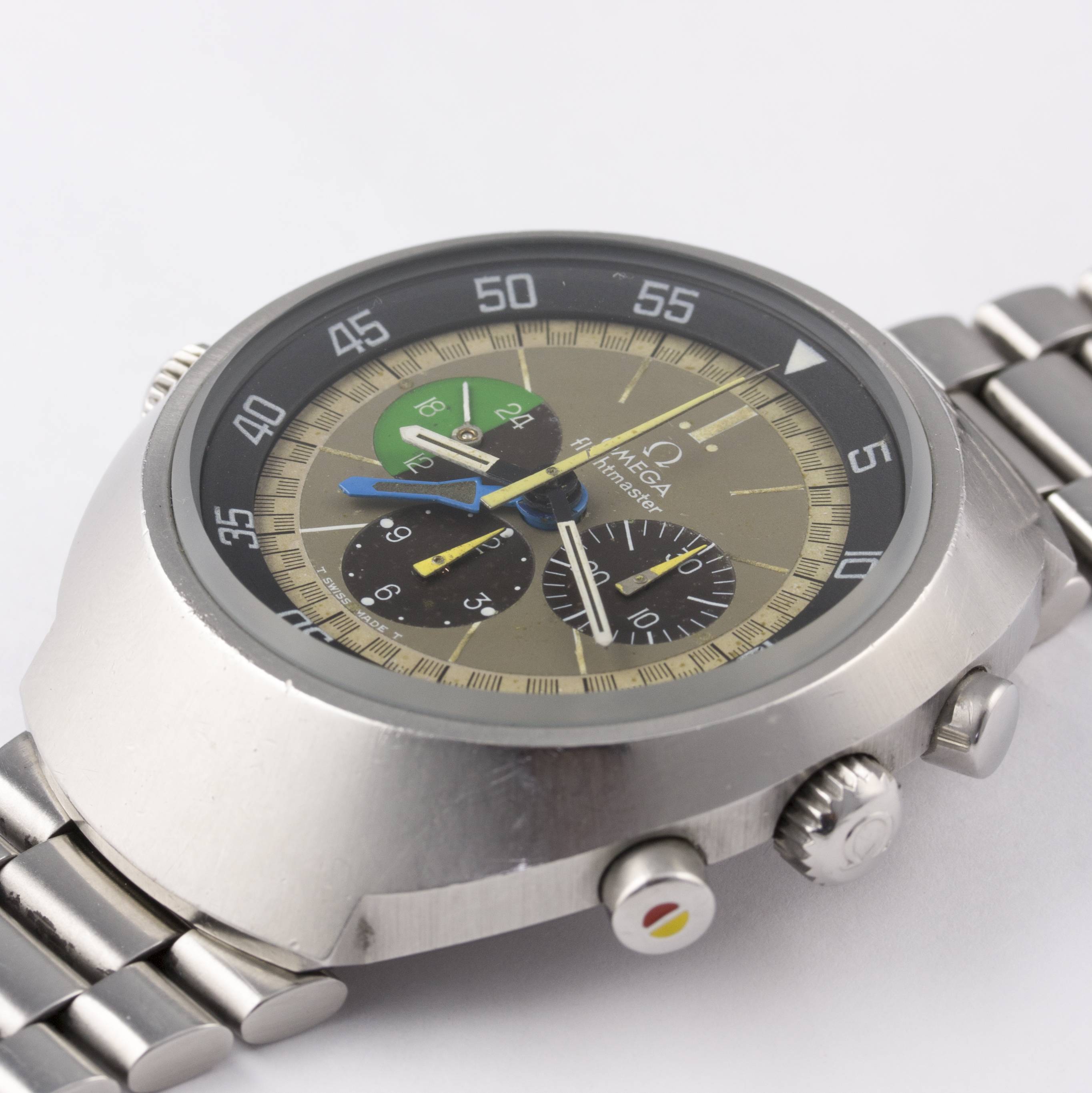 A RARE GENTLEMAN’S STAINLESS STEEL OMEGA FLIGHTMASTER CHRONOGRAPH BRACELET WATCH
CIRCA 1970, REF. 14 - Image 4 of 10