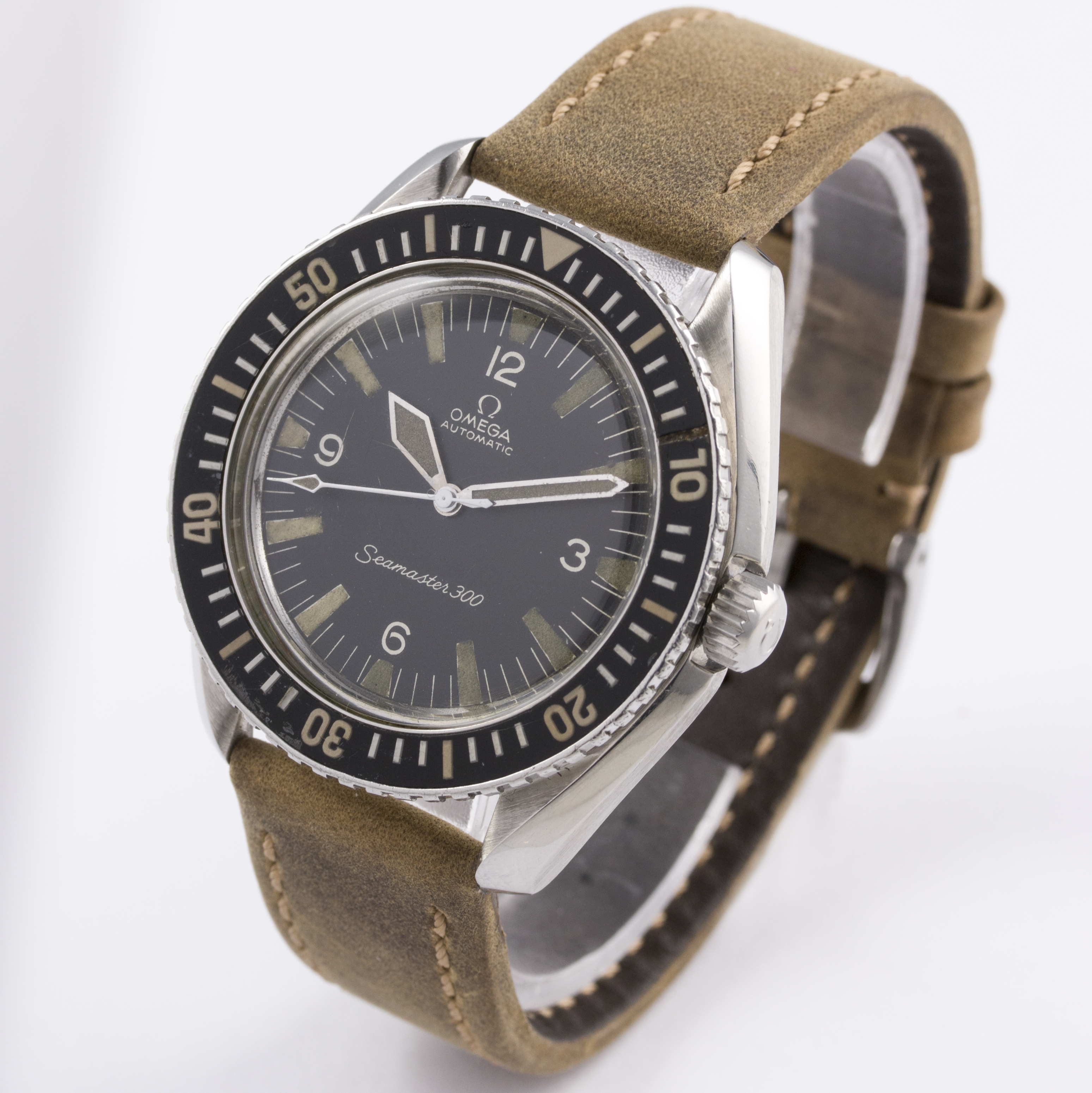 A RARE GENTLEMAN'S STAINLESS STEEL OMEGA SEAMASTER 300 WRIST WATCH CIRCA 1967, REF. 165.024 D: Black - Image 5 of 9