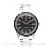 A RARE GENTLEMAN'S STAINLESS STEEL OMEGA SEAMASTER 300 BRACELET WATCH CIRCA 1967, REF. PATENT