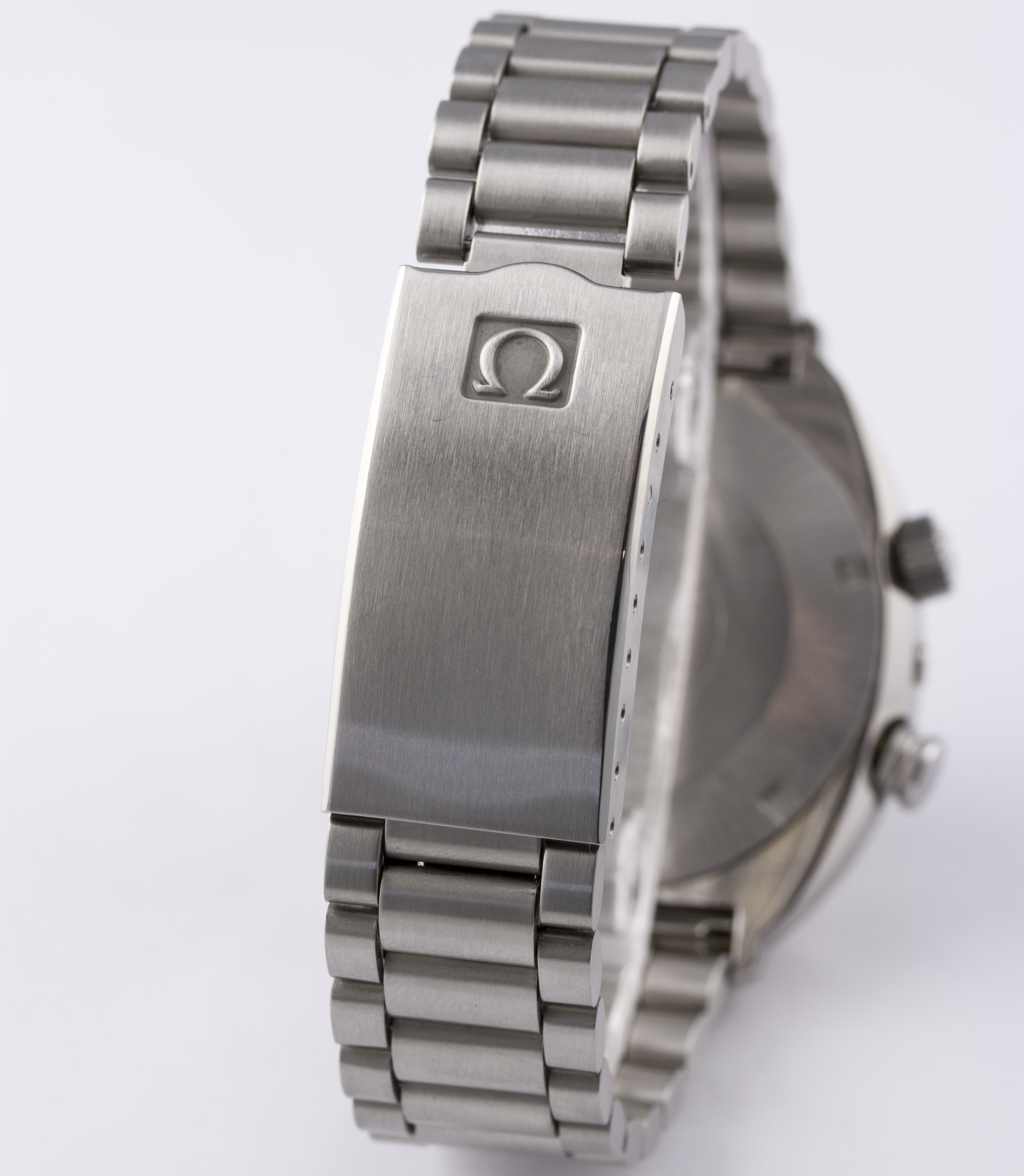 A RARE GENTLEMAN’S STAINLESS STEEL OMEGA SEAMASTER MEMOMATIC ALARM BRACELET WATCH
CIRCA 1971, REF. - Image 7 of 10