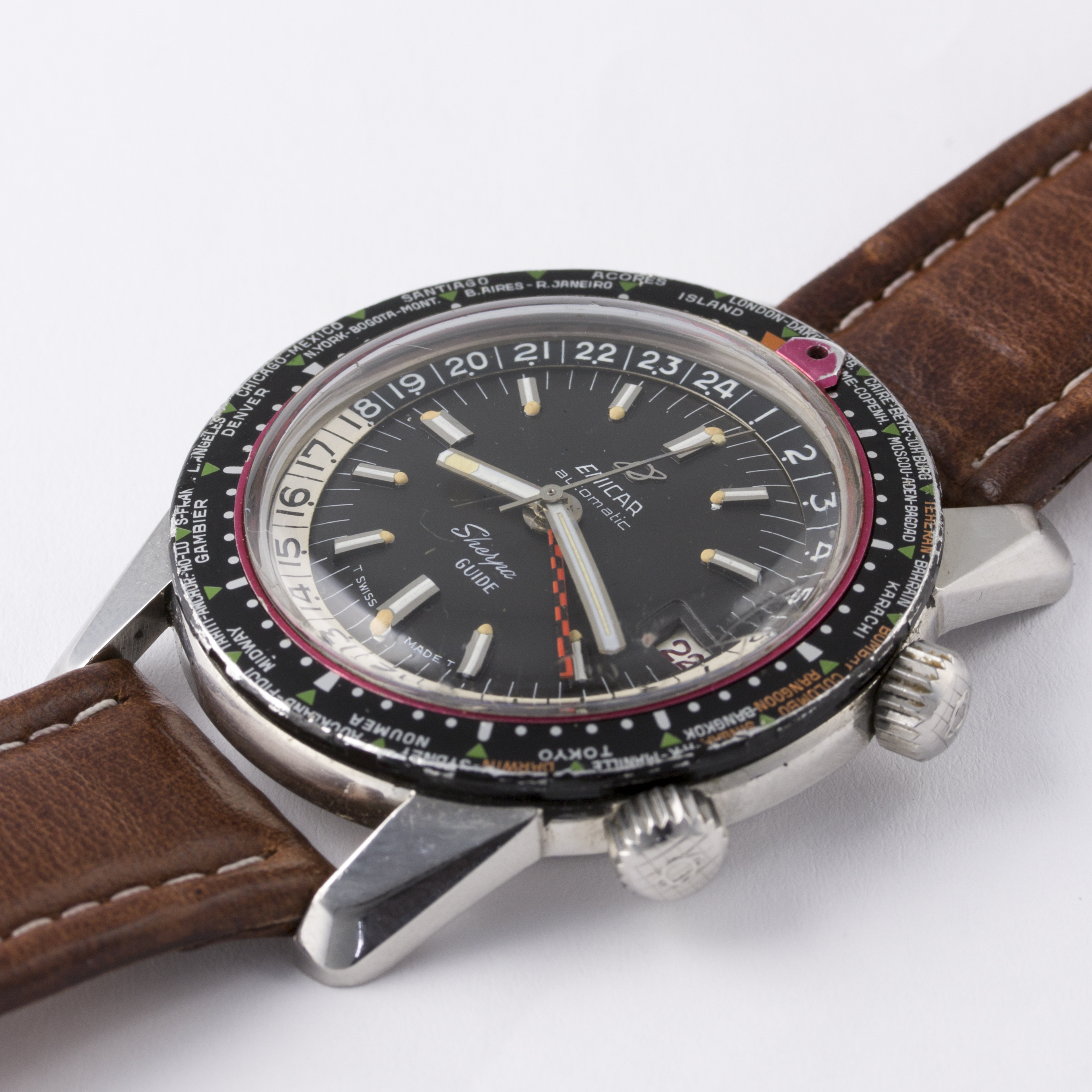 A GENTLEMAN’S STAINLESS STEEL ENICAR SHERPA GUIDE 600 GMT AUTOMATIC WRIST WATCH
CIRCA 1960s, REF. 14 - Image 3 of 6