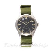 A GENTLEMAN'S STAINLESS STEEL BRITISH MILITARY W.W.W. ETERNA WRIST WATCH CIRCA 1940s D: Black dial