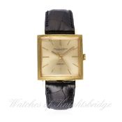 A GENTLEMAN'S 18K SOLID GOLD IWC AUTOMATIC WRIST WATCH CIRCA 1960s, REF. 1160A D: Champagne dial