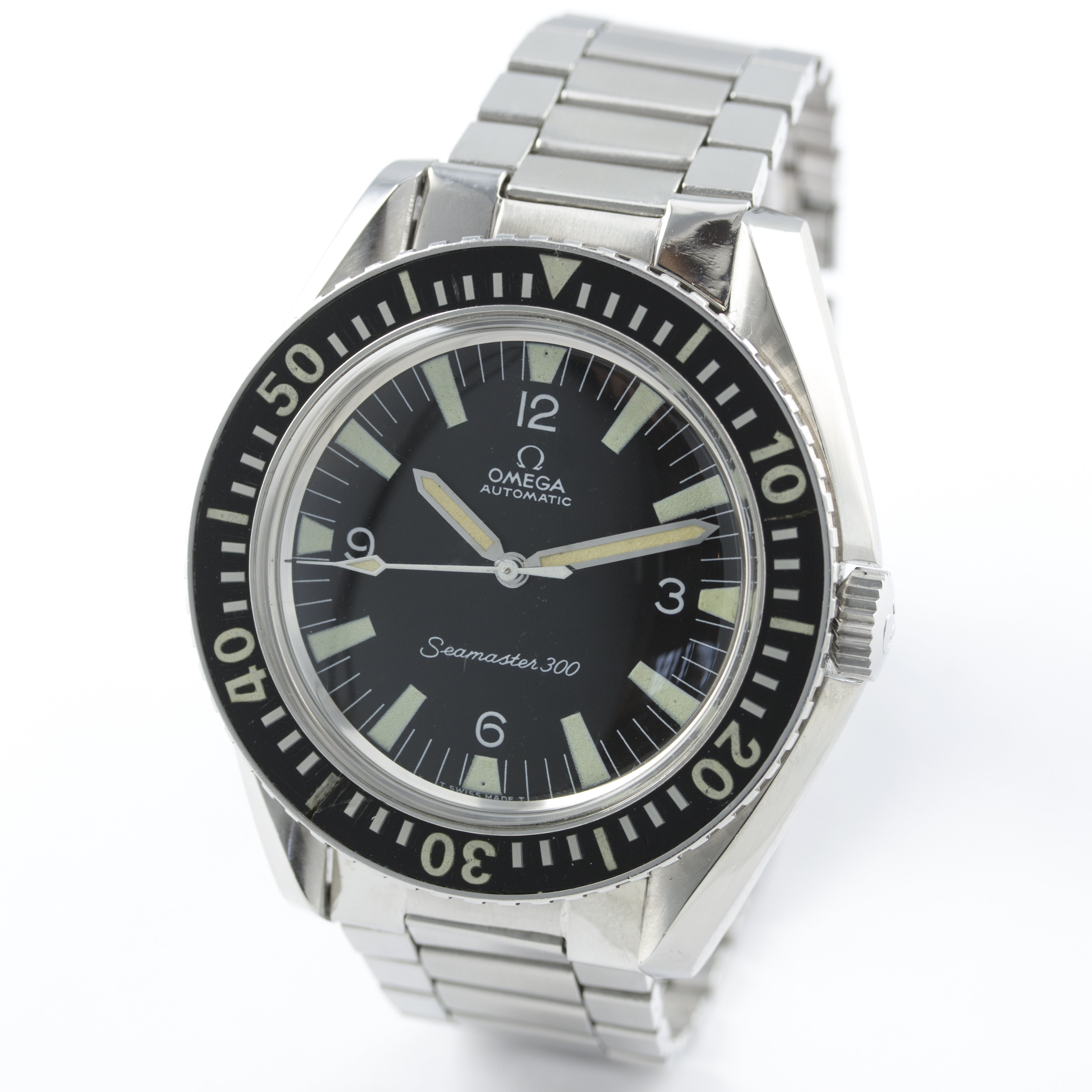 A RARE GENTLEMAN'S STAINLESS STEEL OMEGA SEAMASTER 300 BRACELET WATCH CIRCA 1967, REF. 165.024 D: - Image 3 of 10