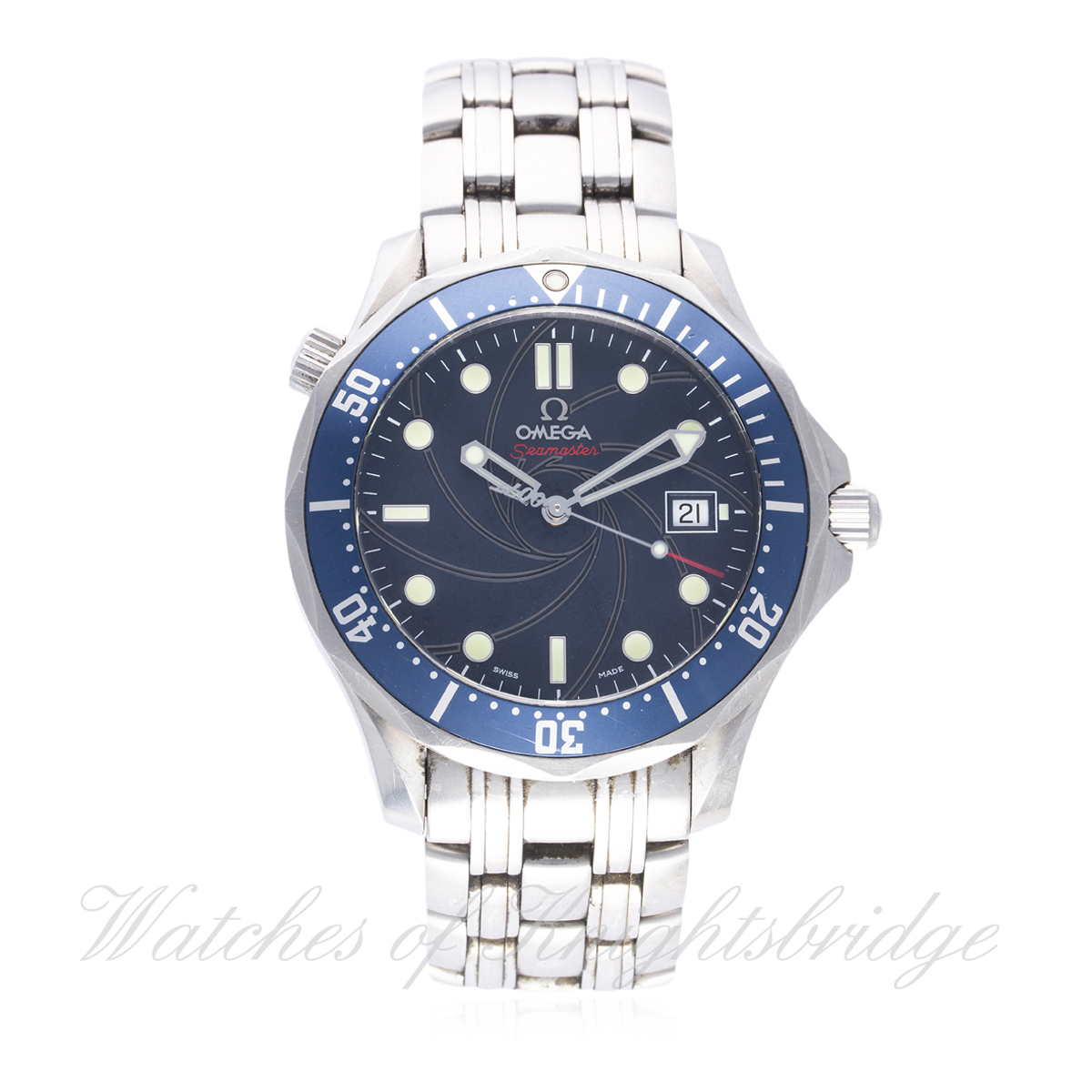 A GENTLEMAN'S STAINLESS STEEL OMEGA SEAMASTER PROFESSIONAL 300M BRACELET WATCH DATED 2006, JAMES