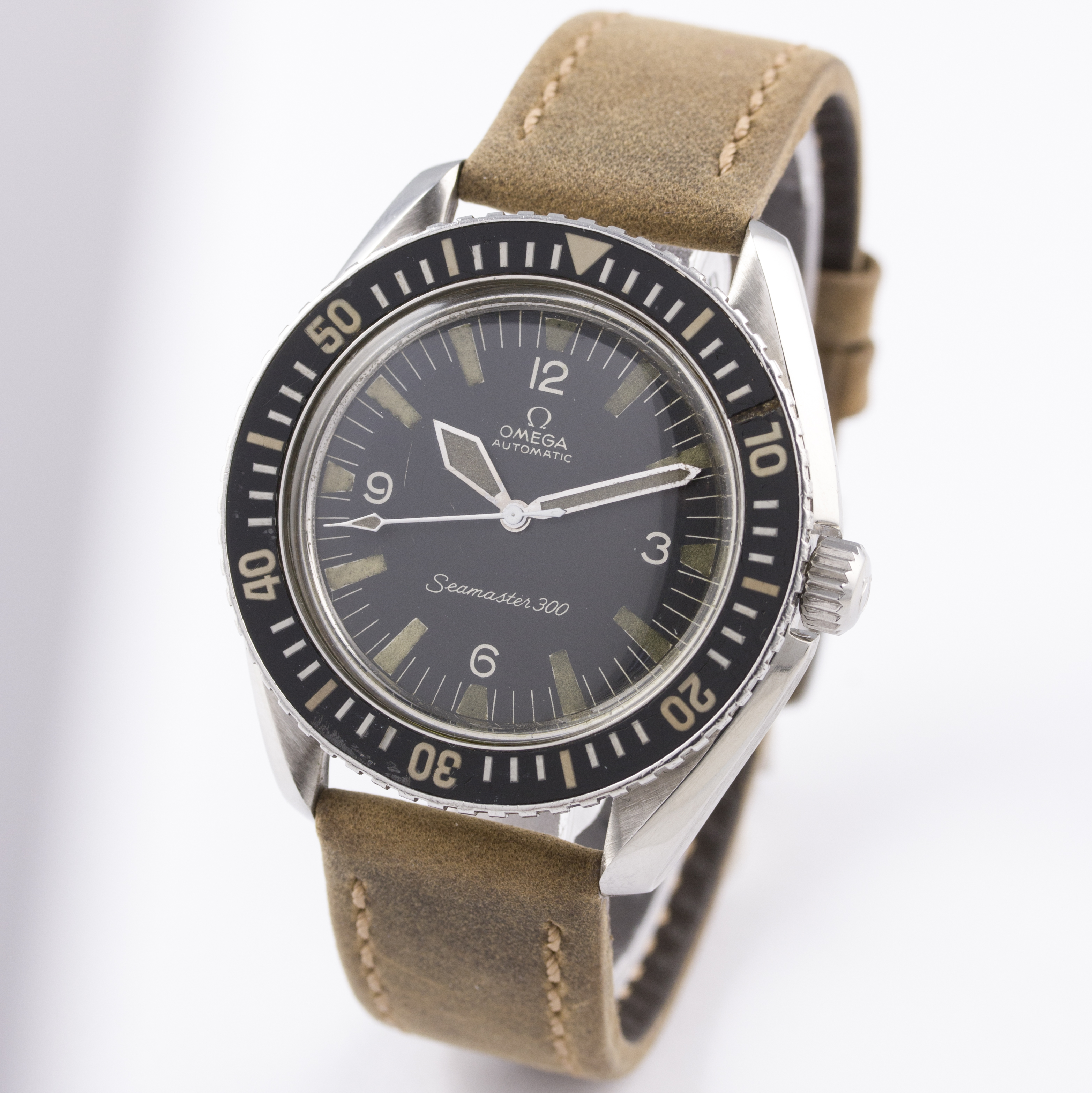 A RARE GENTLEMAN'S STAINLESS STEEL OMEGA SEAMASTER 300 WRIST WATCH CIRCA 1967, REF. 165.024 D: Black - Image 3 of 9