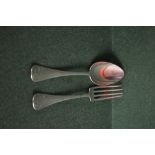 Large size heavy gauge silver spoon and