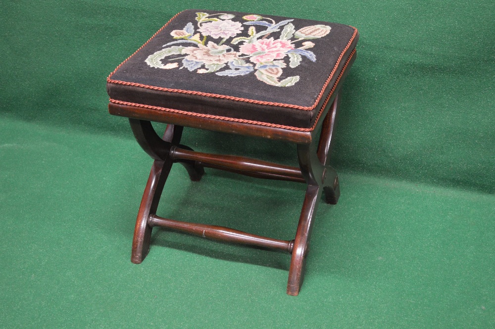 A square X frame dressing stool with pad