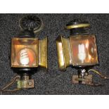 Pair of unnamed carriage lamps of black