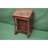 Rosewood Davenport desk having bank of four drawers to right hand side and four faux left hand