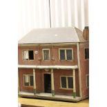 An Early 20th century Dolls House