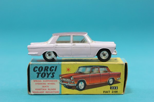 Boxed Corgi 232 Fiat 2100 in pink in good condition