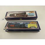 Two boxed Bachmann OO gauge engines including 31-852 J39 64967 BR Late Crest and 31-552 Gresley V2