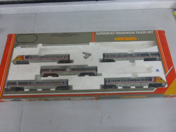 Boxed OO gauge Hornby R543 Advance Passenger Train Set