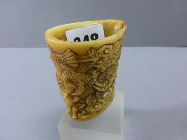 Bone pot decorated with Oriental figure