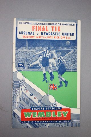 1952 FA Cup Final football programme Arsenal v Newcastle United played 3rd May 1952 gd with no