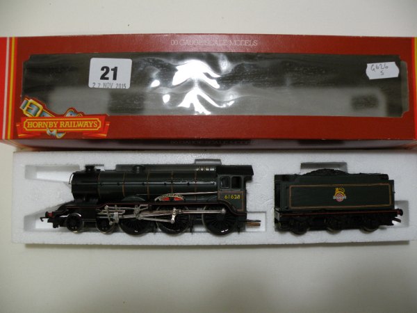 Boxed OO gauge Hornby R053 LNER Class B17 Loco 'Manchester United'