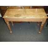 Late 19c oak sofa table, on turned supports