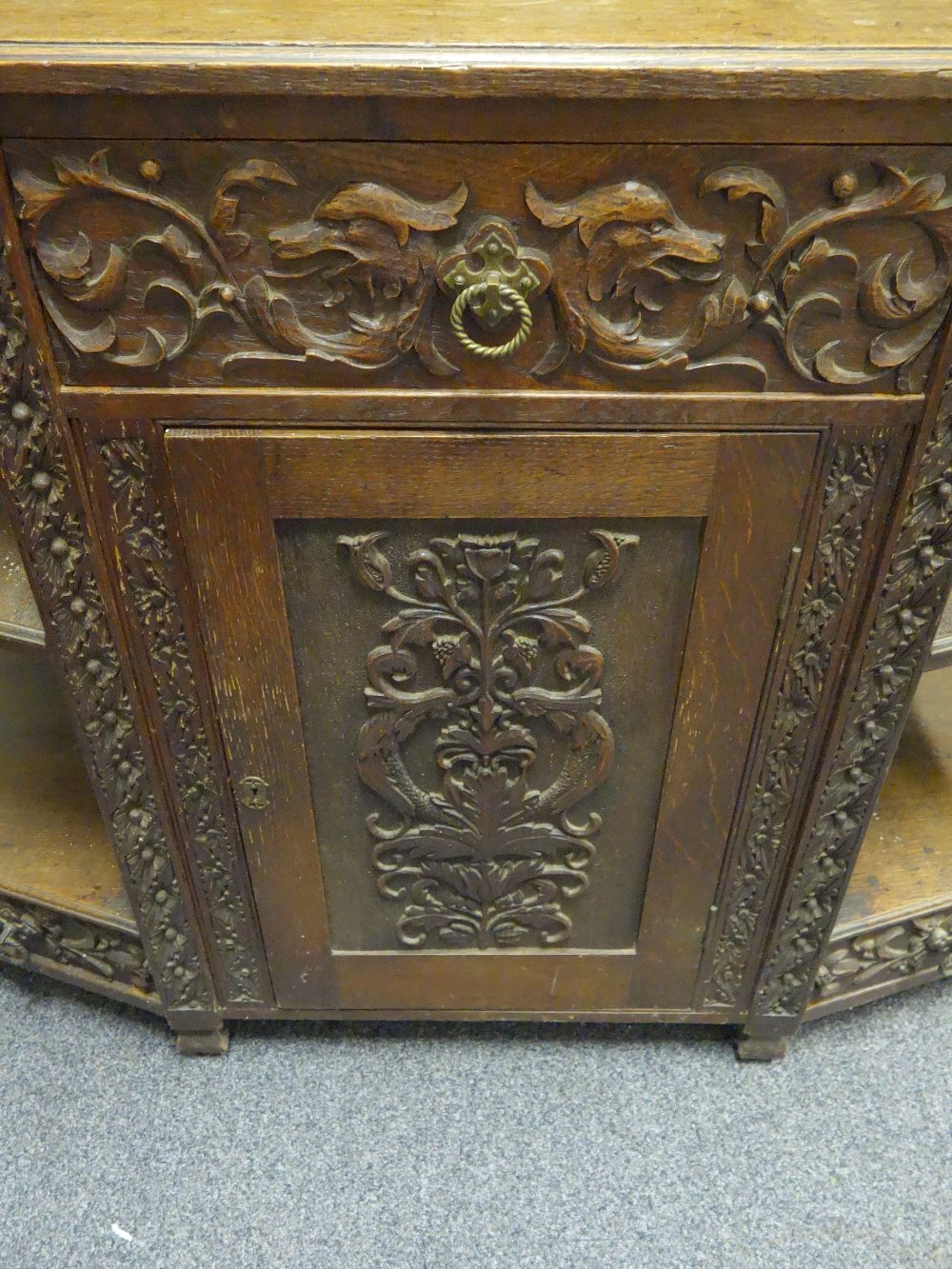 Delicate Arts & Crafts period profusely carved Chiffonier with a carved decorative back and 2 panels - Image 3 of 3