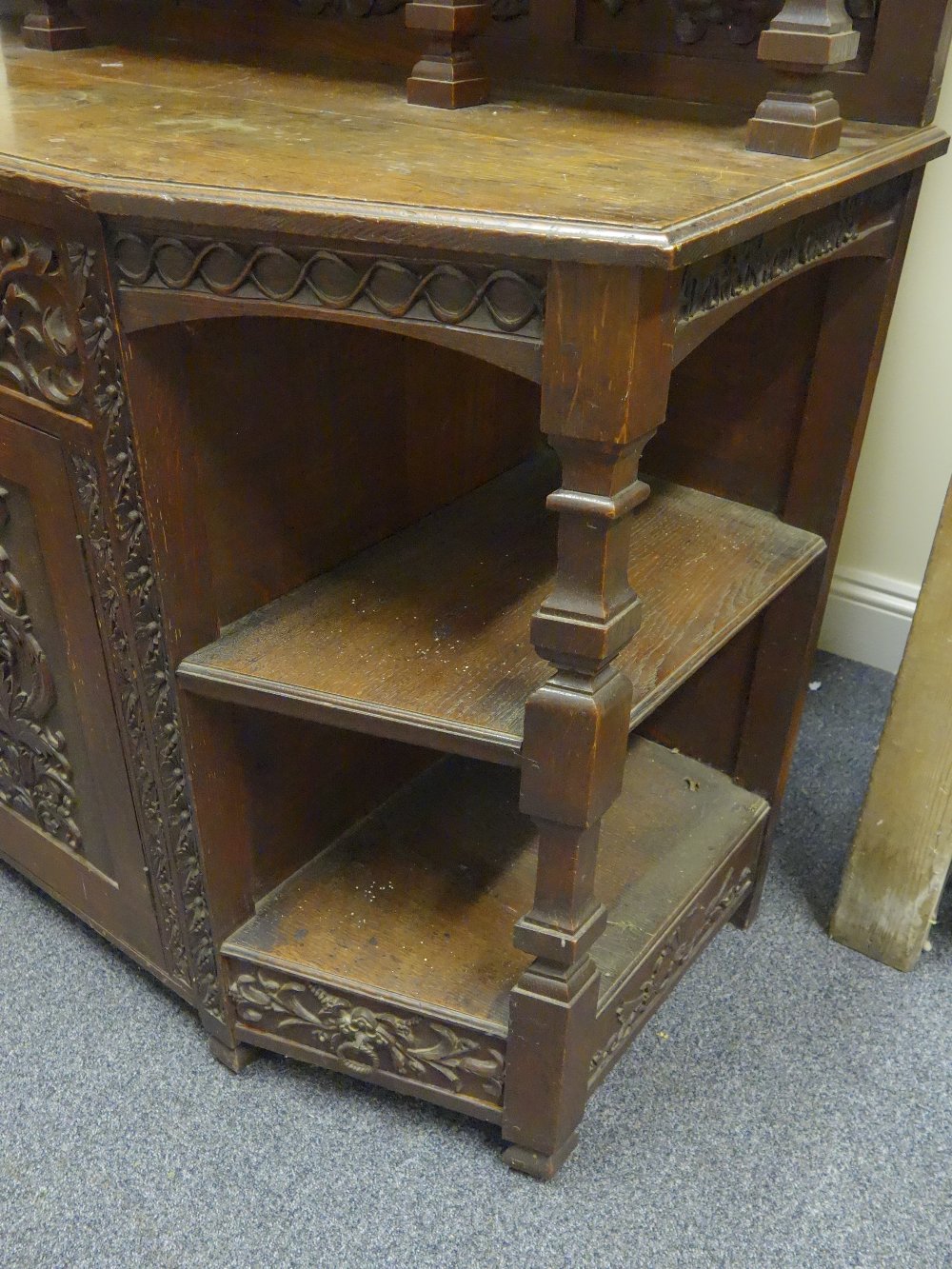 Delicate Arts & Crafts period profusely carved Chiffonier with a carved decorative back and 2 panels - Image 2 of 3