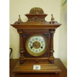 Oak cased 14 days mantle clock, model Greenwich Clocks, No:16484 a German movement, details of clock