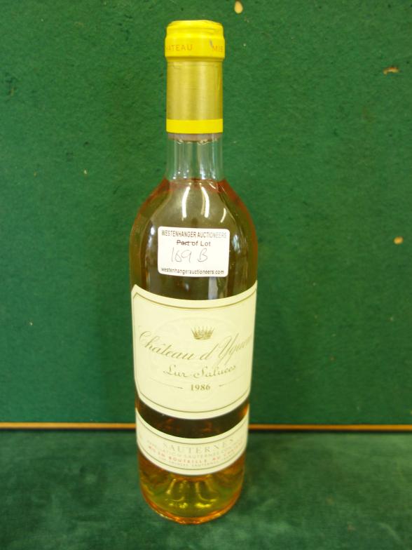 Single bottle of Chateau d’Yquem 1986, label and capsule in very good condition