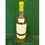 Single bottle of Chateau d’Yquem 1986, label and capsule in very good condition