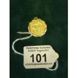 1915 Full Sovereign, set in 9ct gold necklace setting total 10 grams