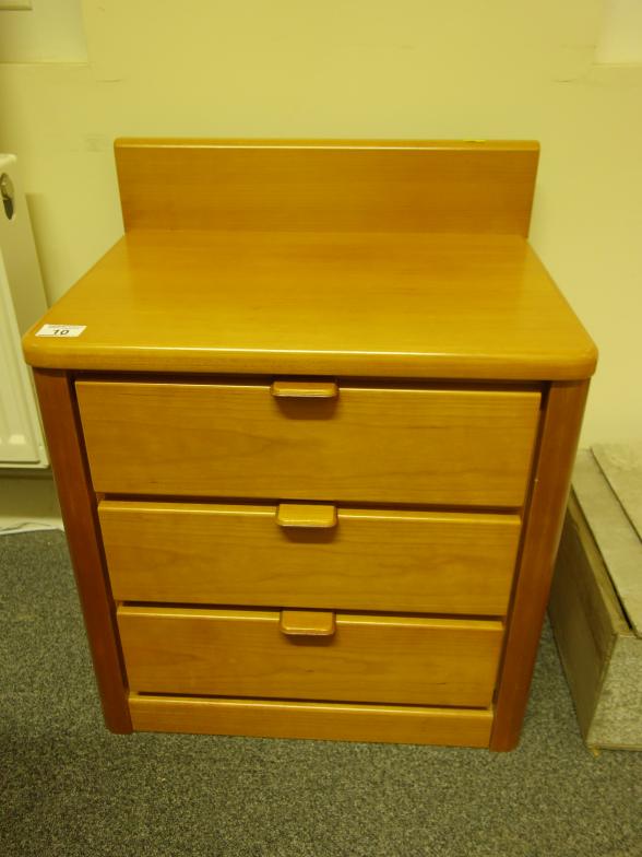 Small Scandinavian solid wood bedside cupboard with a cluster of 3 short drawers, by Hulsta 18" tall - Image 2 of 2