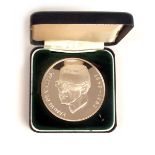 1882 - 1982 De Valera Centenary medal A silver medal commemorating the centenary of Eamon de