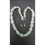 A Nepali aquamarine bead necklace - Leng