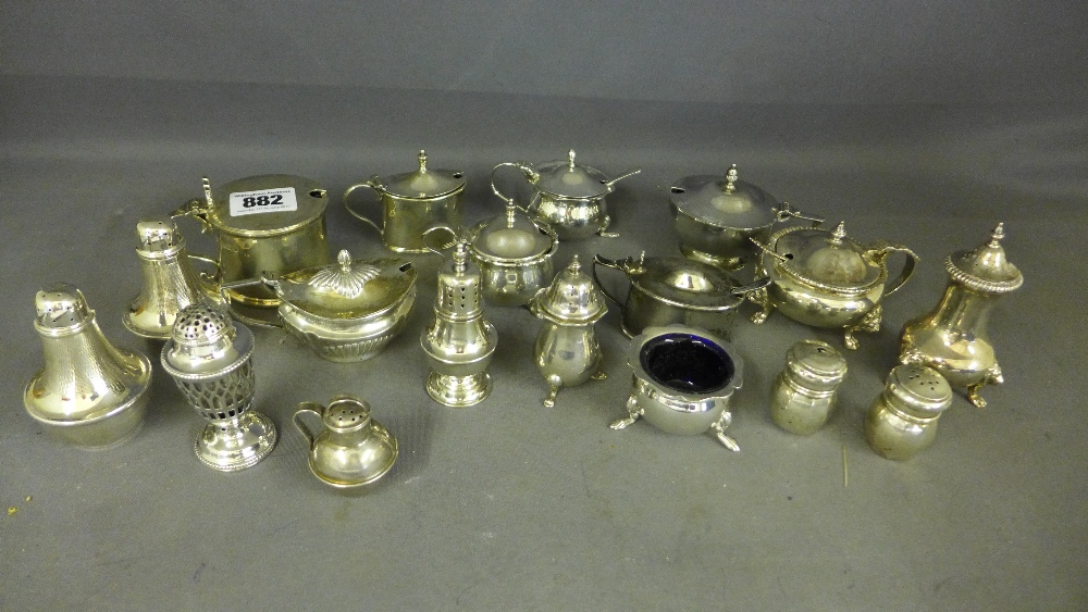 A collection of eighteen assorted silver