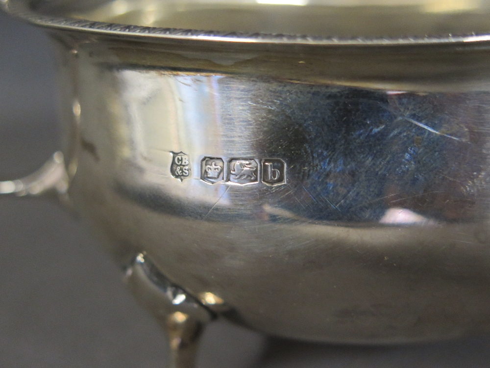 A silver sauce boat with egg and dart mo - Image 2 of 2