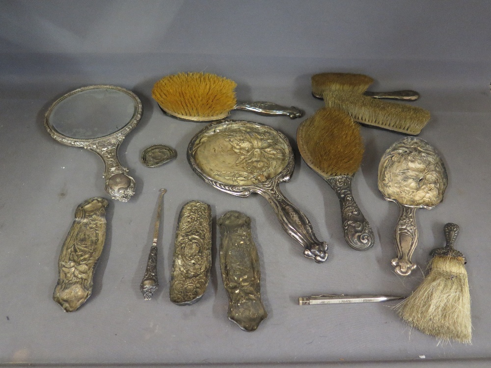 A collection of thirteen pieces of silve - Image 2 of 3