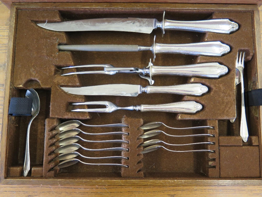 A Community plate oak cased canteen six - Image 3 of 5