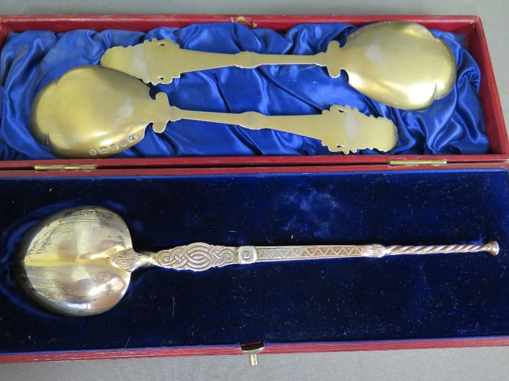 A boxed silver Anointing spoon - London - Image 2 of 2