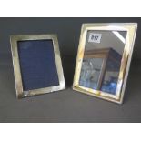 A modern silver picture frame - 18 cm x