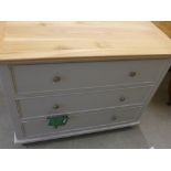 A Bramblecrest painted three drawer chest of drawers - Height 83 cm x Width 106 cm x Depth 50 cm