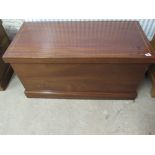 A mahogany and inlaid blanket chest - Width 93 cm
