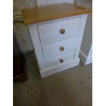 A Shaker style three drawer bedside chest - Width 53 cm