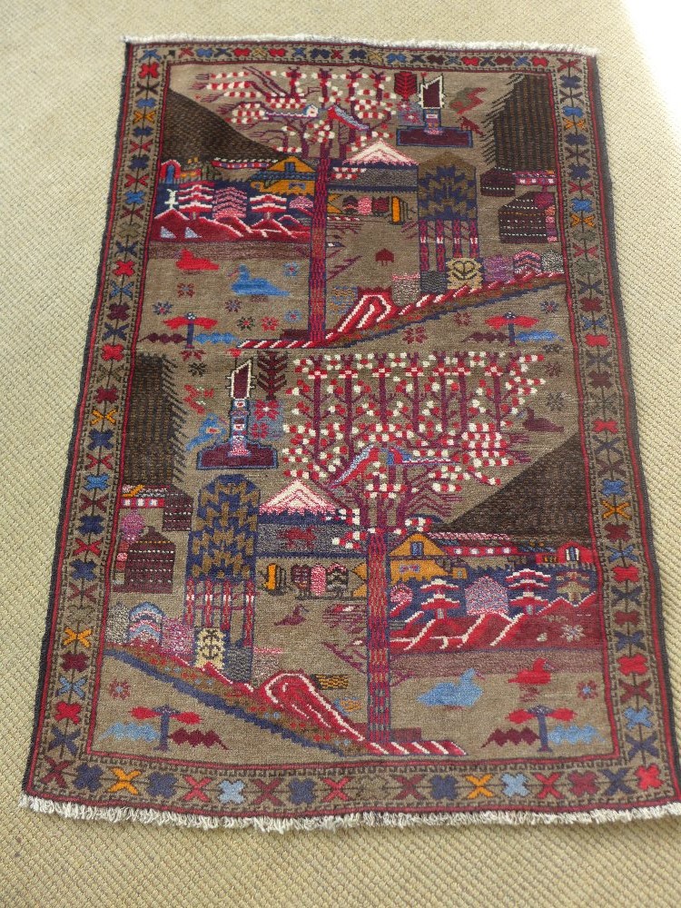 A Pictorian Herathi rug - 90 cm x 135 cm