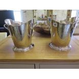 A pair of plated wine coolers with etched floral design - Height 23 cm