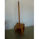 An oak two tier lamp table - Height 1.54 m - 46 cm square