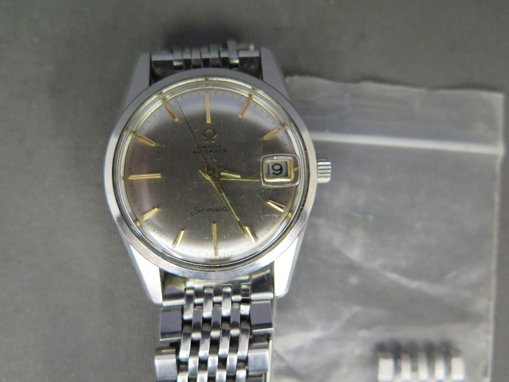An Omega Seamaster wristwatch in stainless steel case with calendar and stainless steel strap in - Image 2 of 3