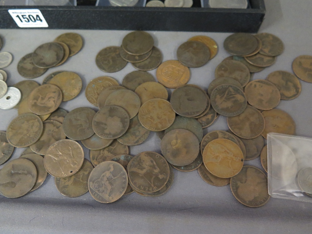 A collection of British and Foreign coinage to include a small number of silver coins, Crowns, - Image 4 of 4