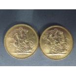 Two Elizabeth II full Sovereign coins - both dated 1958 - Total approx. weight 16 grms