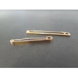 Two bar brooches - Stamped 9ct - Lengths 4.5 and 3.5cms - Weight approx 3.2gms
Condition Report: