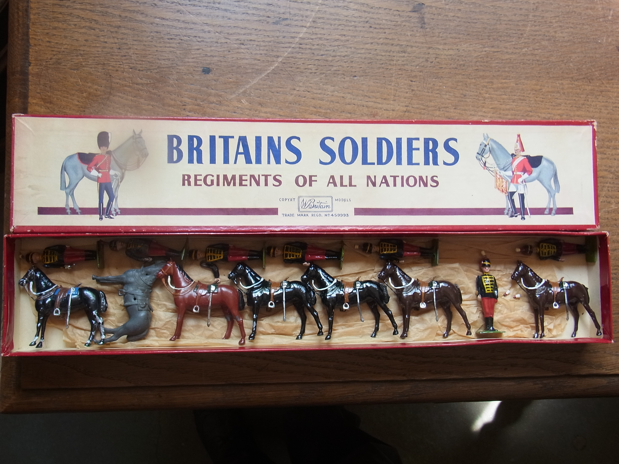 Britains Lead Soldiers - Prince Albert's Own 11th Hussars set no.