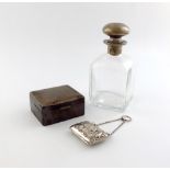 A mixed lot of silver items, various dates and makers, comprising: an Edwardian silver purse, by