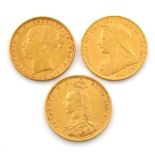 Victoria, Sovereigns, 1886 M, young head, St. George; 1890 S, Jubilee head; 1900 S, old head.